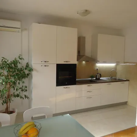 Kate Apartment